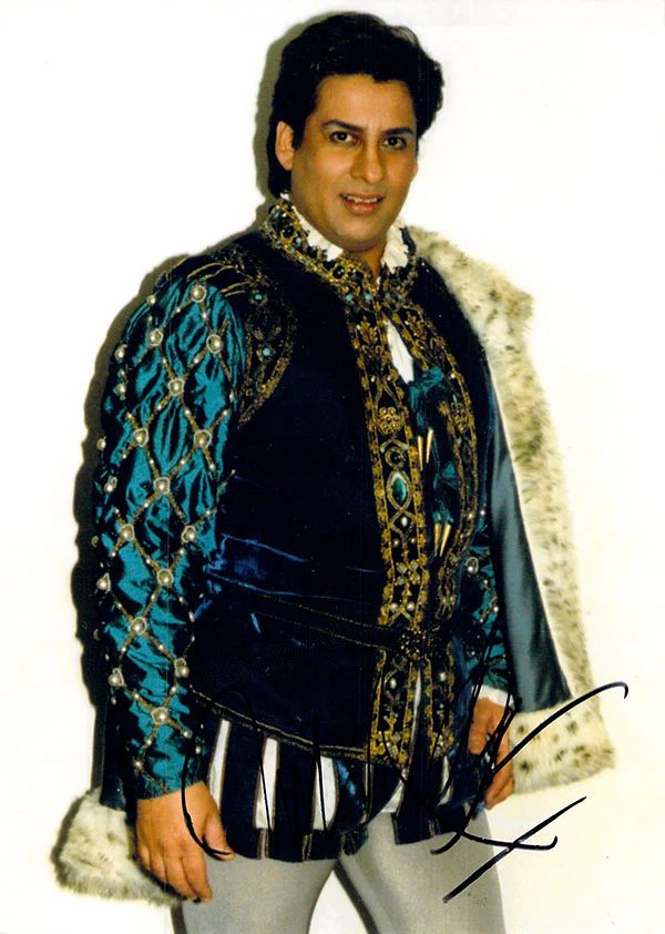 ALVAREZ, Marcelo (Various Autographs) - Image 3