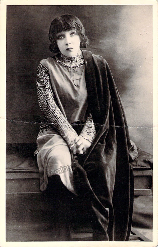 Bernhardt, Sarah - Lot of Signed and Unsigned Photographs and Other Vintage Items - Image 7