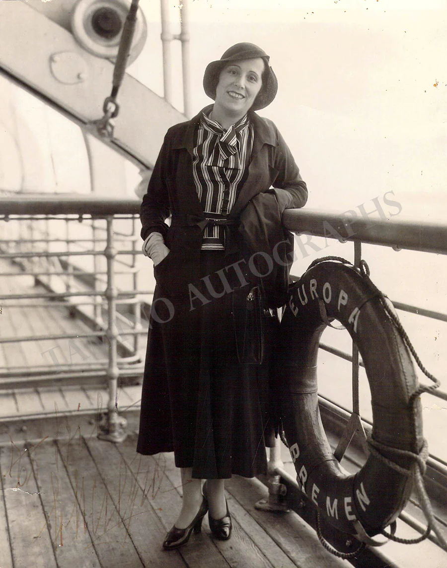 BORI, Lucrezia (Various Autographs) - Image 9