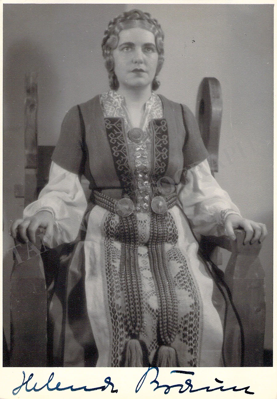 BRAUN, Helena (Various Autographs) - Image 6