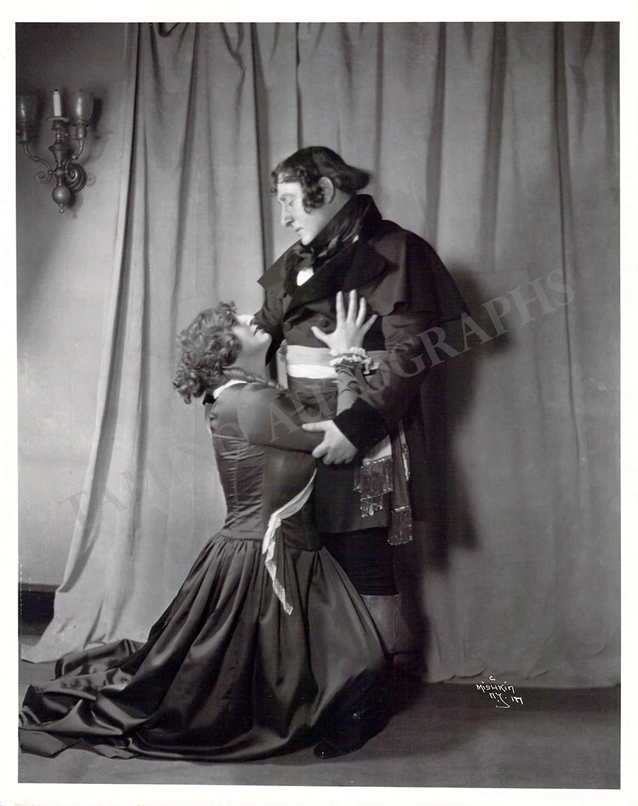 Muzio, Claudia - Lot of 18 Unsigned Photographs - Image 8