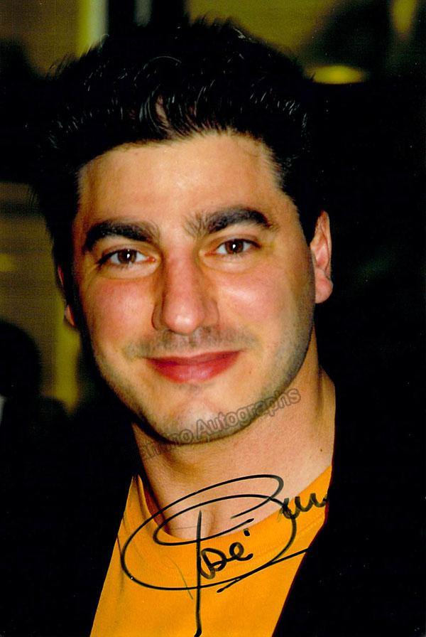 Contemporary Opera Singers - Lot of 38 Informal Signed Photographs - Image 24