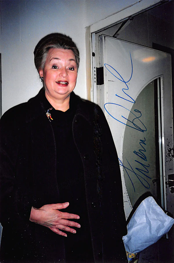 DE VOL, Luana (Various Autographs) - Image 5