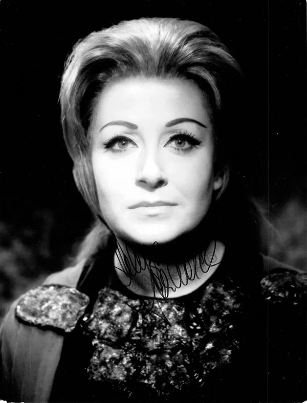 DERNESCH, Helga (Various Autographs) - Image 12