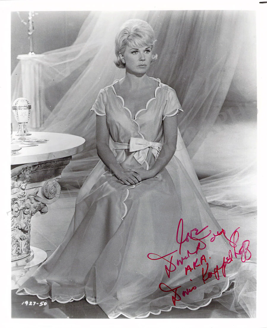 Day, Doris - Various Autographs - Image 5