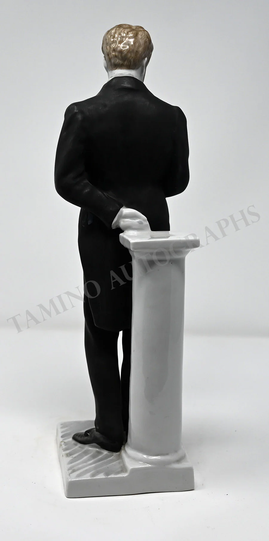 Eugene Onegin - Porcelain Figurine - Image 2