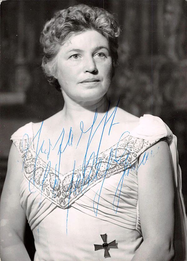 GRUMMER, Elisabeth (Various Autographs) - Image 6