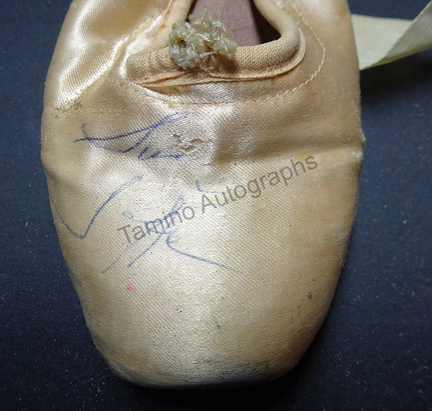 Jaffe, Susan - Signed Pointe Shoe - Image 2