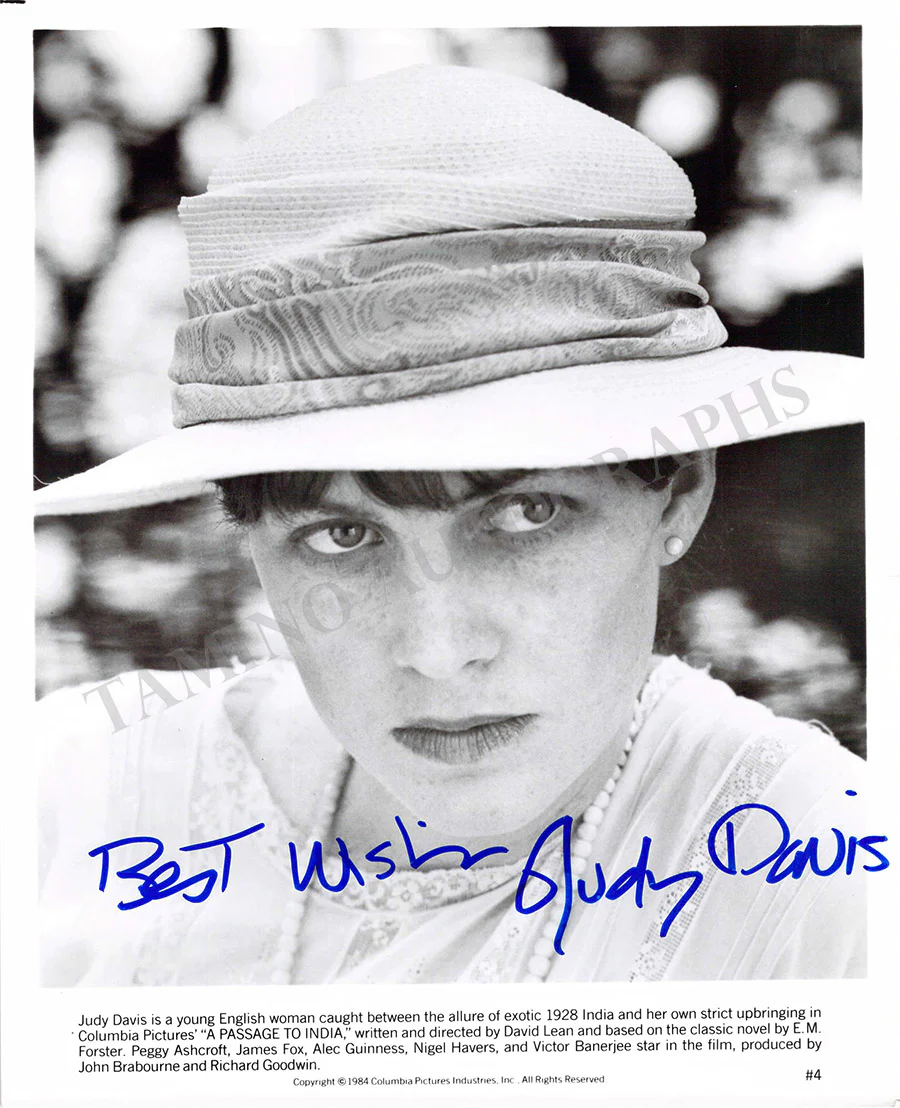 Davis, Judy - Signed Photograph in "A Passage to India"