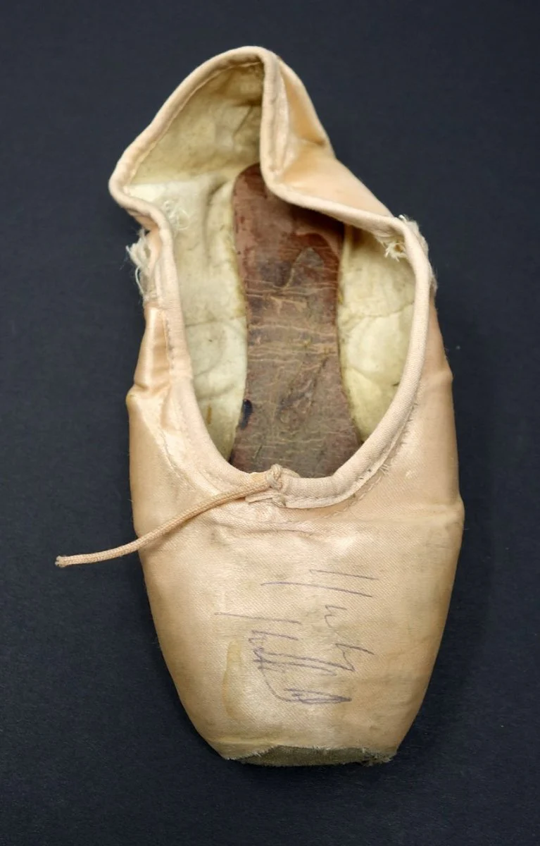 Kirkland, Gelsey - Signed Pointe Shoe - Image 2