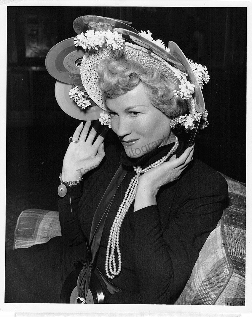 Kirsten, Dorothy - Large Lot of Unsigned Photographs - Image 136