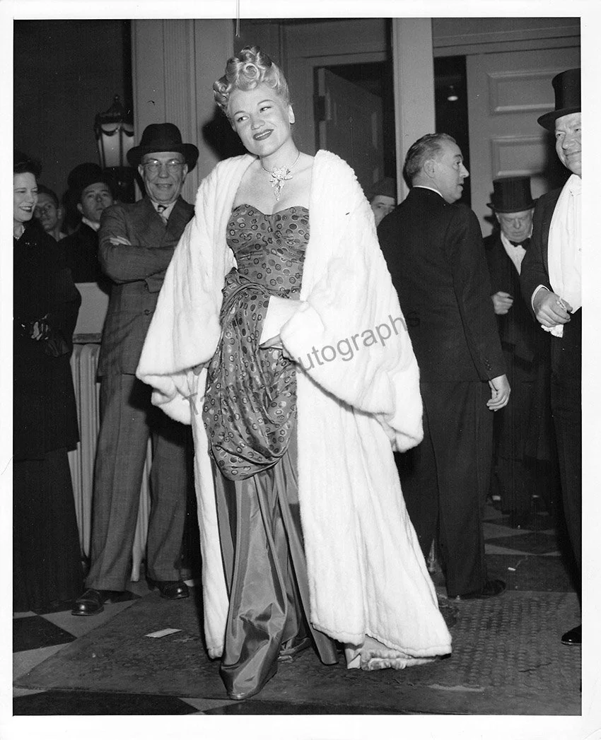 Kirsten, Dorothy - Large Lot of Unsigned Photographs - Image 142