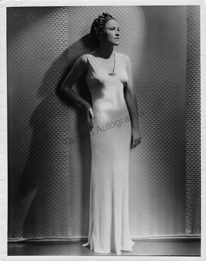 Kirsten, Dorothy - Large Lot of Unsigned Photographs - Image 177