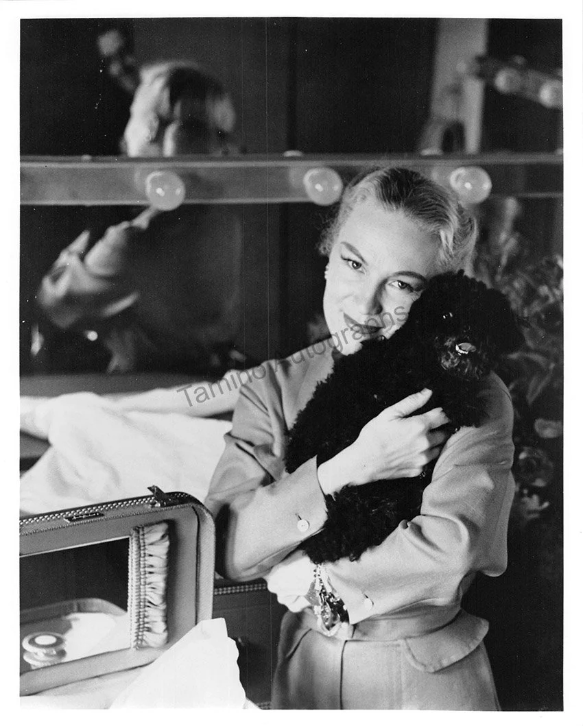 Kirsten, Dorothy - Large Lot of Unsigned Photographs - Image 195