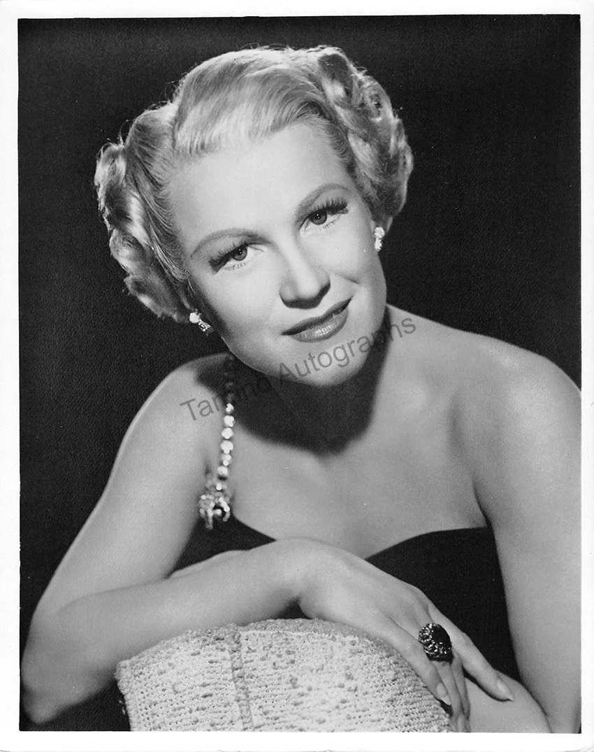 Kirsten, Dorothy - Large Lot of Unsigned Photographs - Image 215