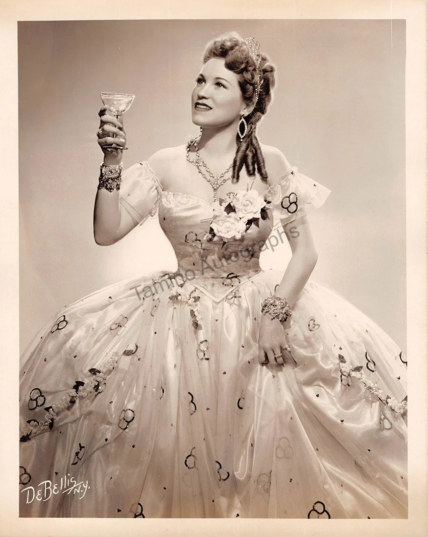 Kirsten, Dorothy - Large Lot of Unsigned Photographs - Image 77