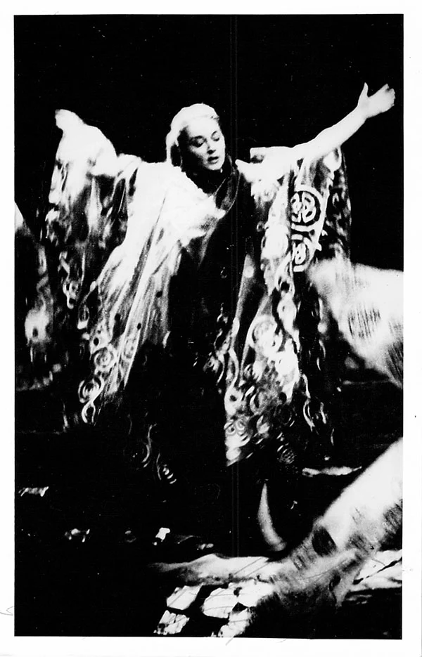 KNIE, Roberta (Various Autographs) - Image 6