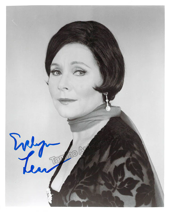 LEAR, Evelyn (Various Autographs) - Image 12