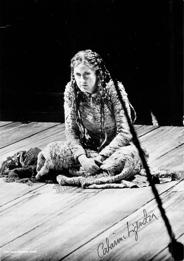 LIGENDZA, Catarina (Various Autographs) - Image 7