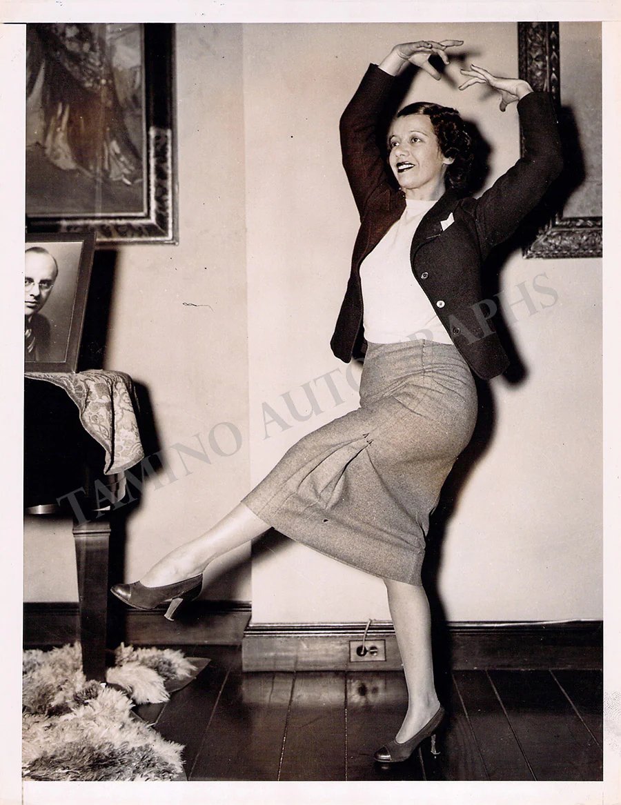 Pons, Lily - Large Photo Collection - Image 43