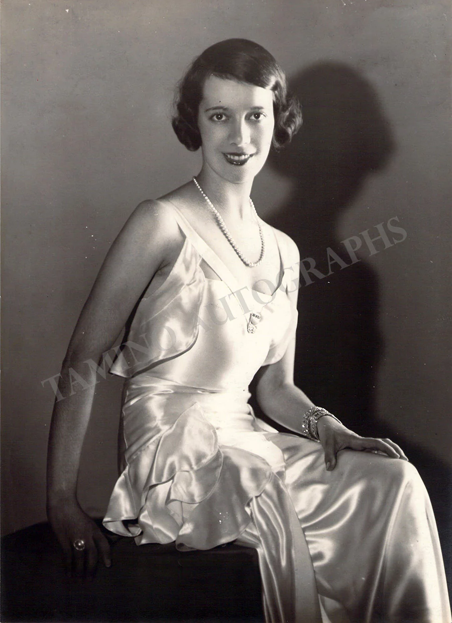 Pons, Lily - Lot of 33 Unsigned Photographs - Image 12