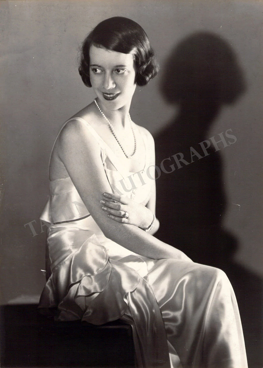 Pons, Lily - Lot of 33 Unsigned Photographs - Image 14