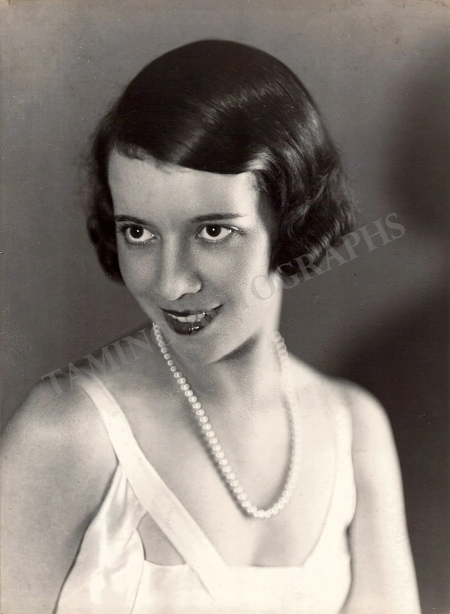 Pons, Lily - Lot of 33 Unsigned Photographs - Image 16