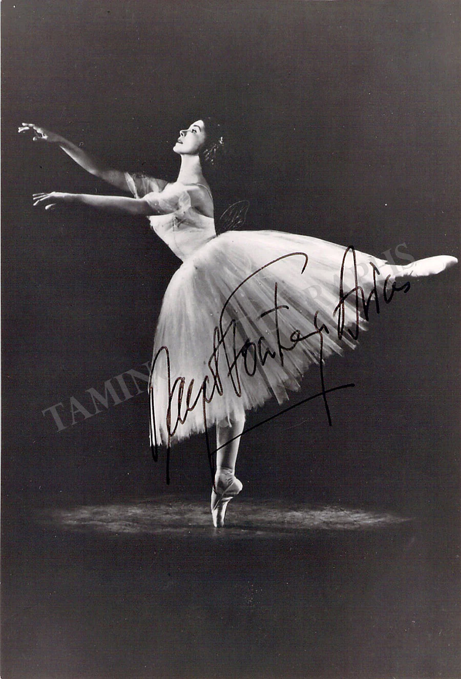 Fonteyn, Margot - Signed Photograph