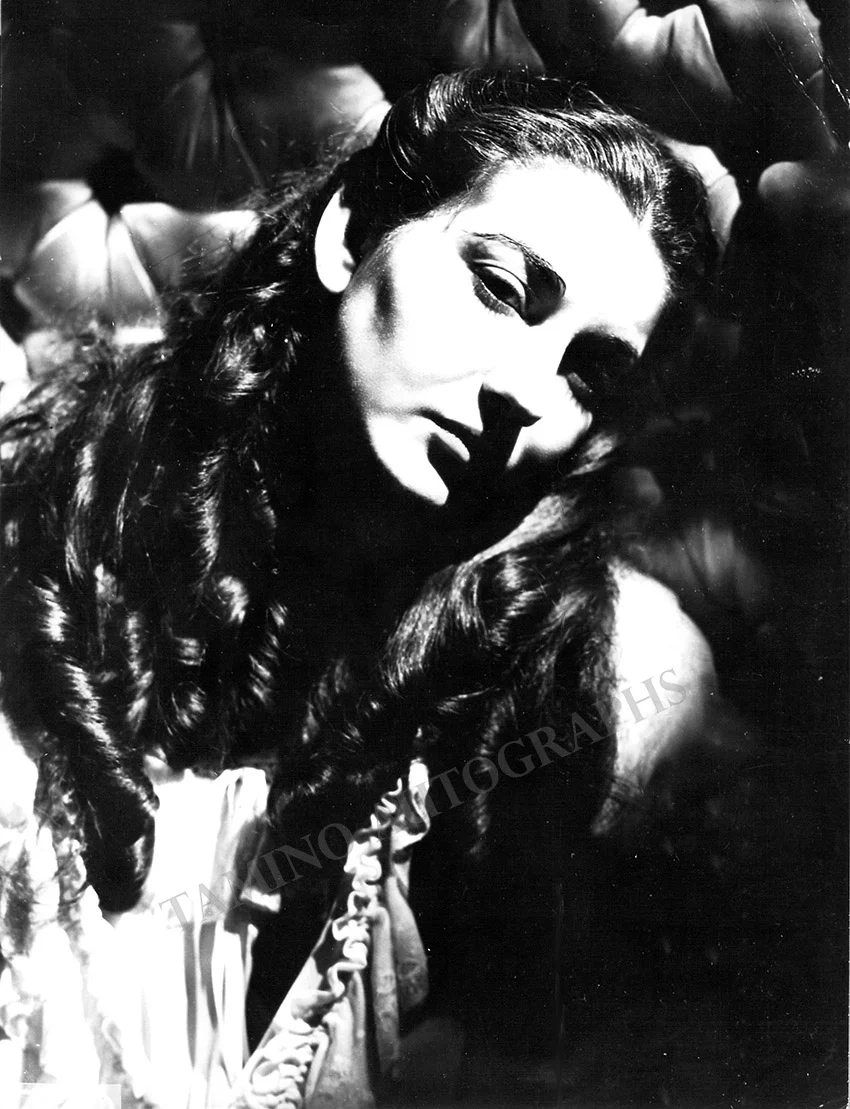 Callas, Maria - Unsigned Photos in La Traviata (Various Options) - Image 7