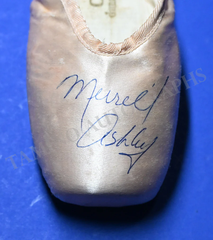 Ashley, Merrill - Signed Dancing Shoe - Image 2