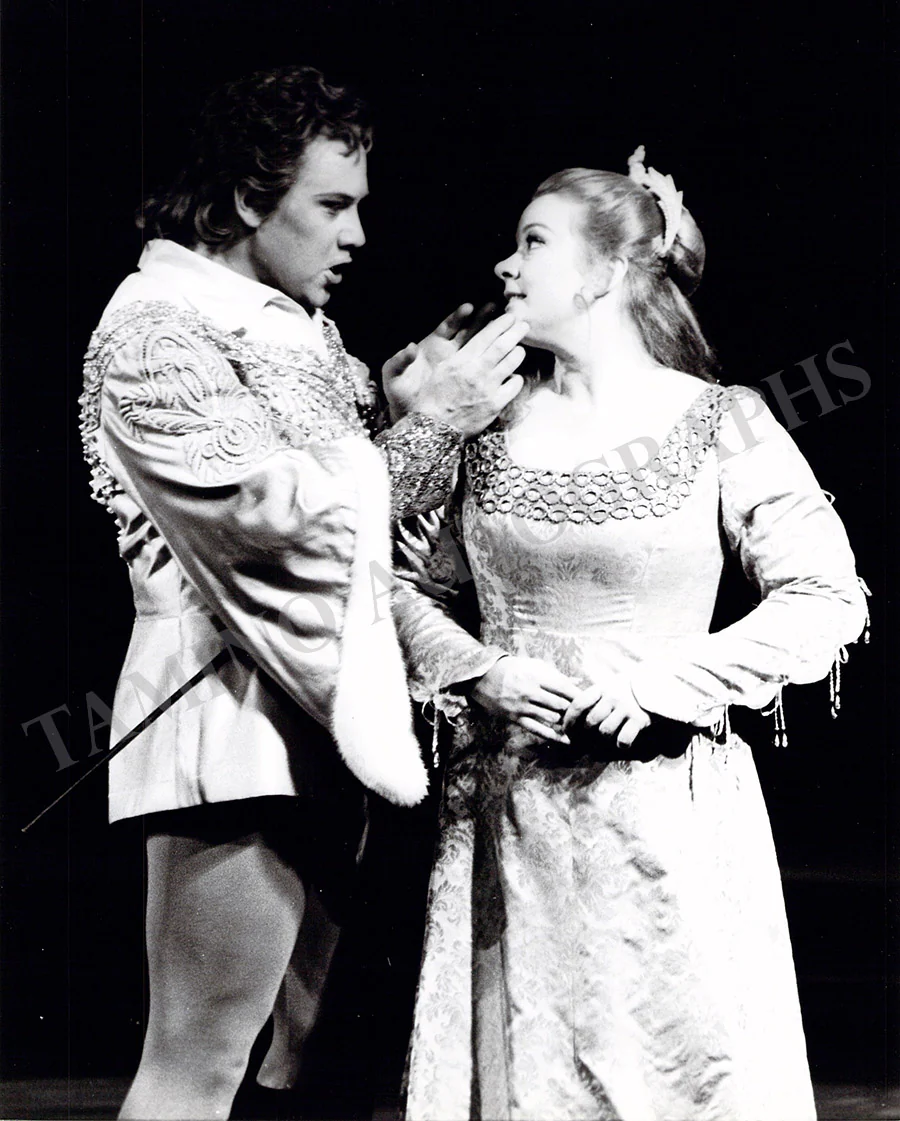 Metropolitan Opera - Lot of 23 Unsigned Opera Photographs - Image 8
