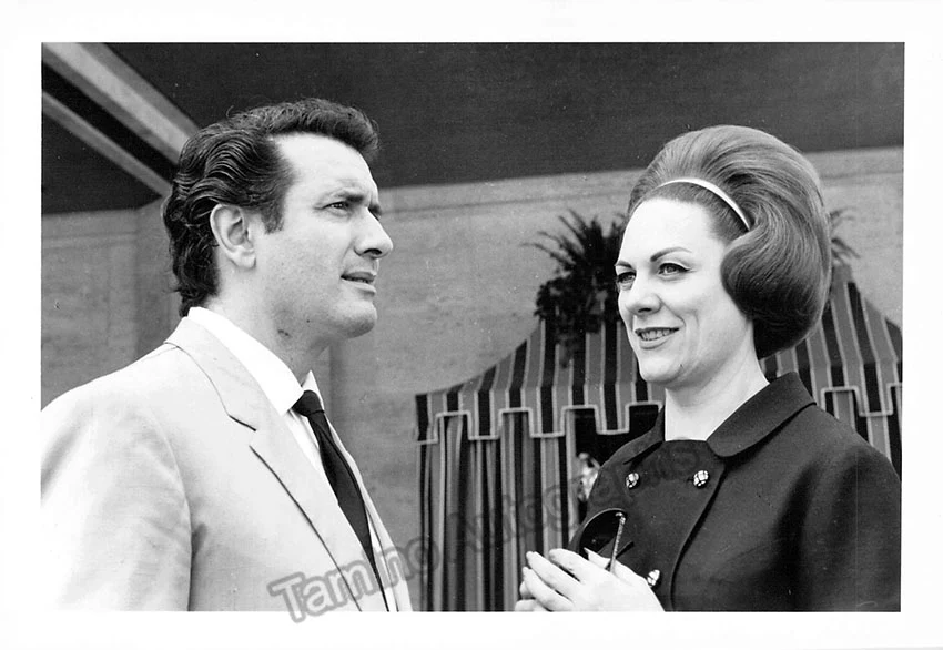 Metropolitan Opera - Lot of 43 Photographs (by Erika Davidson) - Image 9