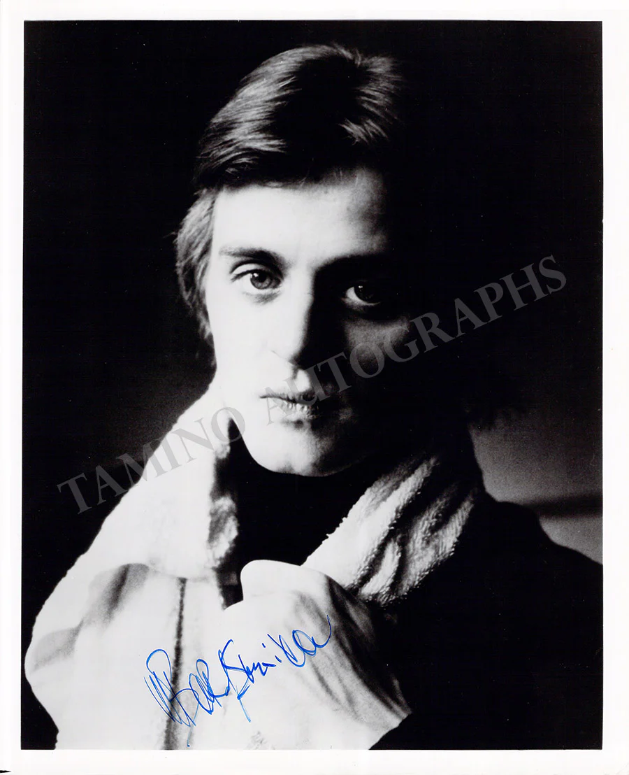 Baryshnikov, Mikhail - Signed Photograph