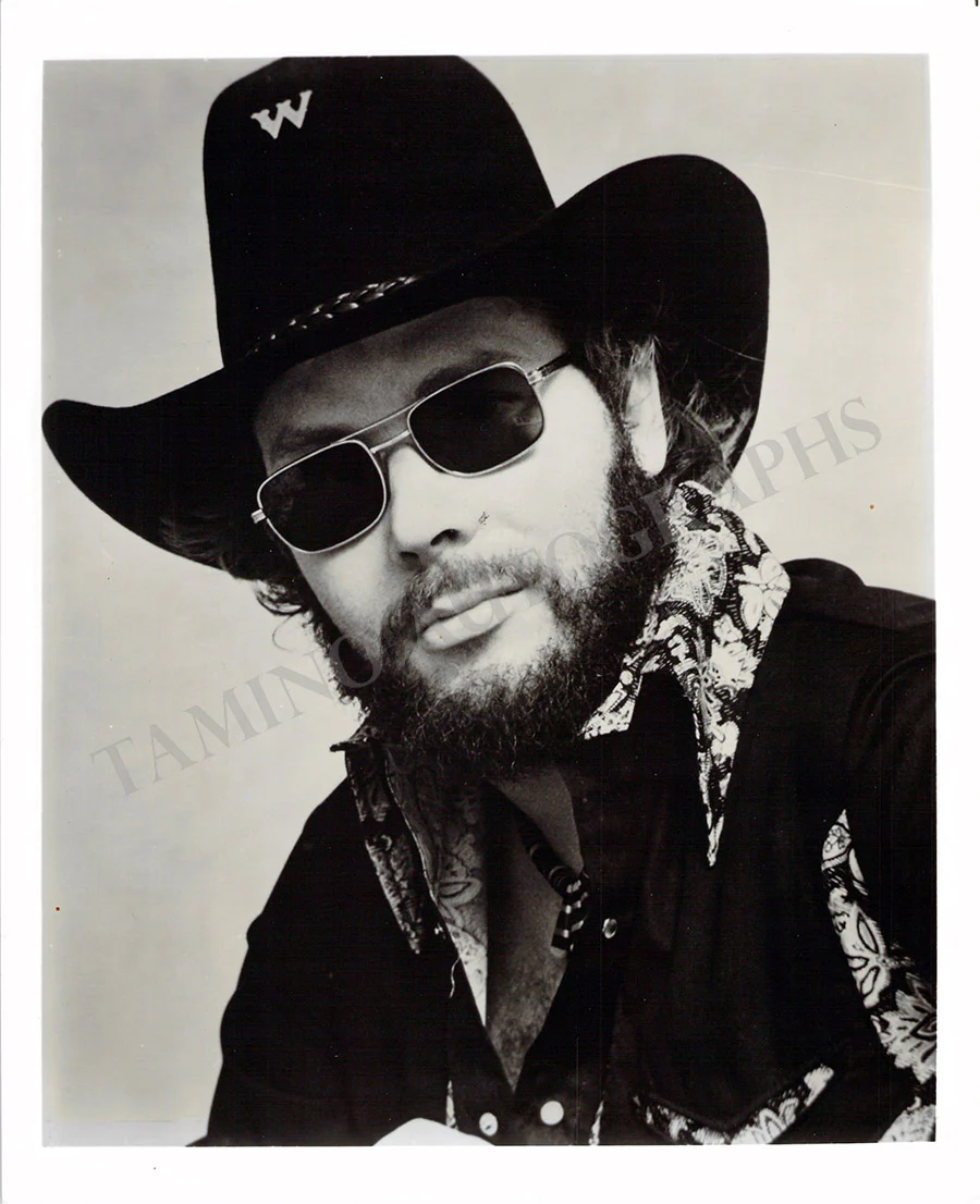 Musicians & Bands 1950s - 1990s - Signed Photographs & Posters (II) - Image 37