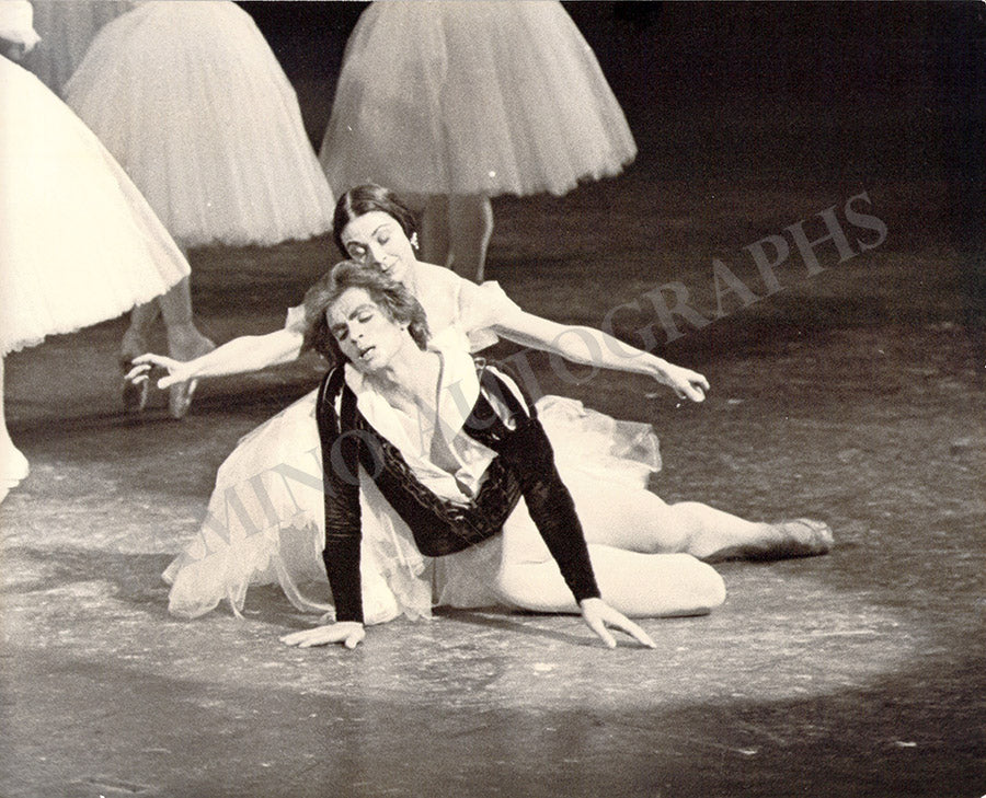Nureyev, Rudolf - Fonteyn, Margot - Set of 27 Photographs by J. Cameron - Image 17