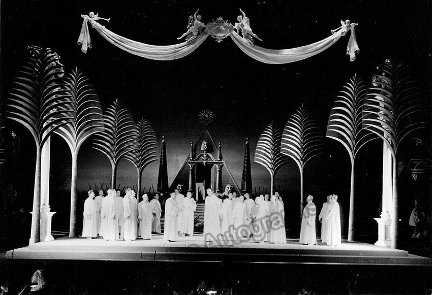 Opera Singers - Lot of 31 Unsigned Photos - Image 19
