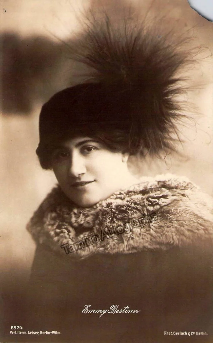 Opera Singers - Lot of 50 Unsigned Photos - Image 9