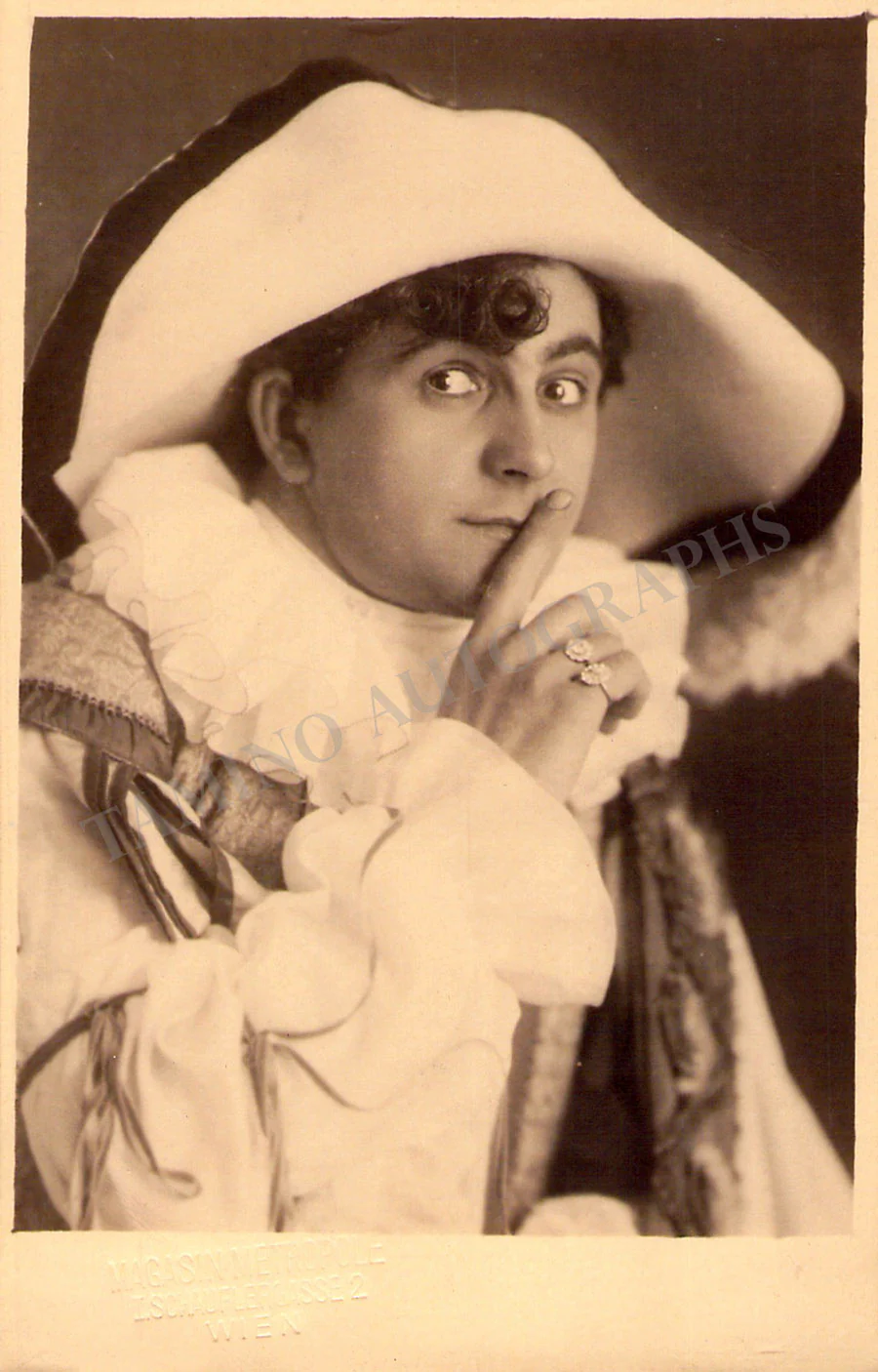 Opera Singers - Lot of 44 Unsigned Photo Postcards by Magasin Metropol - Image 13