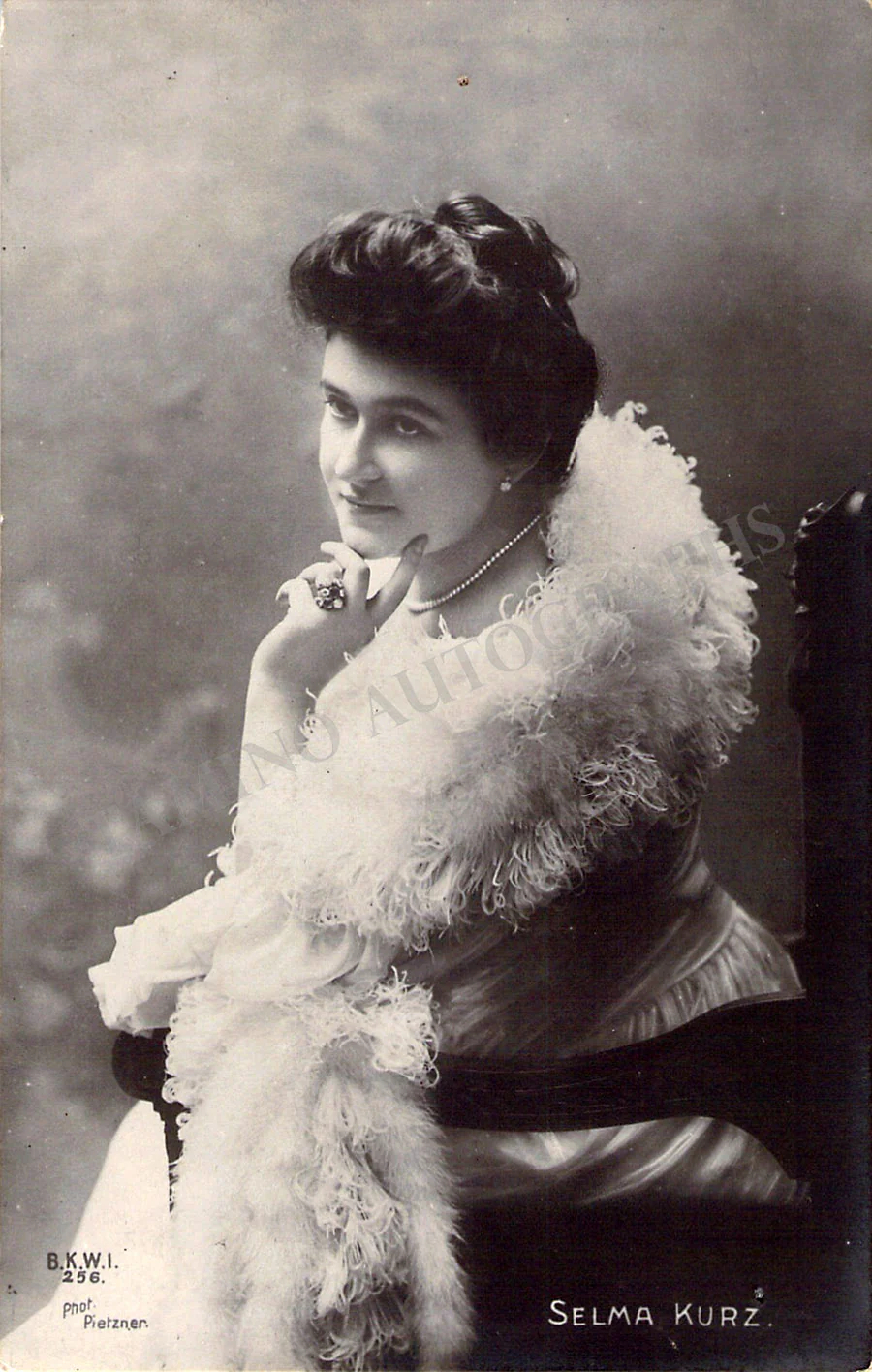 Opera Singers - Lot of +150 Unsigned Photo Postcards - Image 86