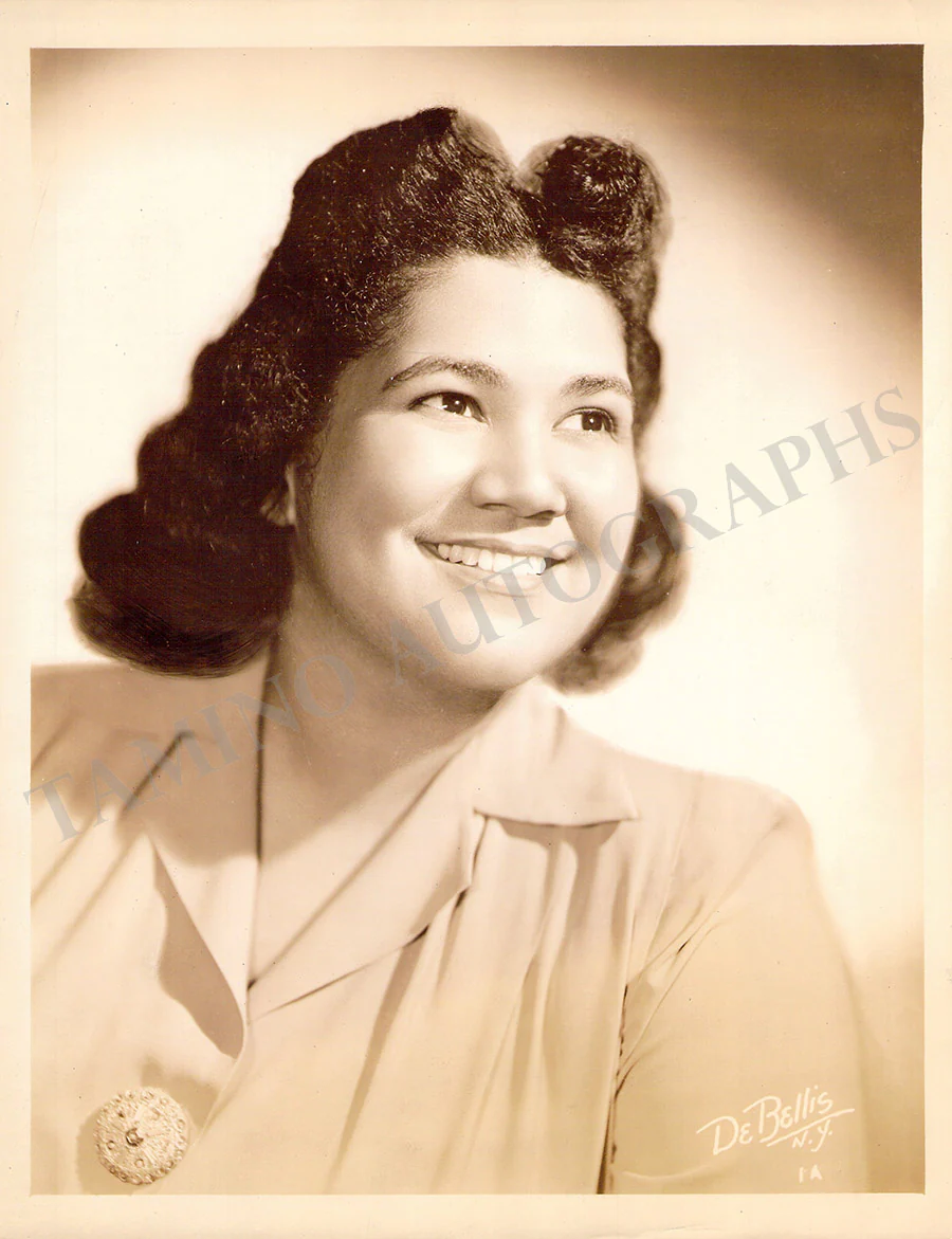 Opera Singers - Lot of 108+ Unsigned Photographs - Image 12