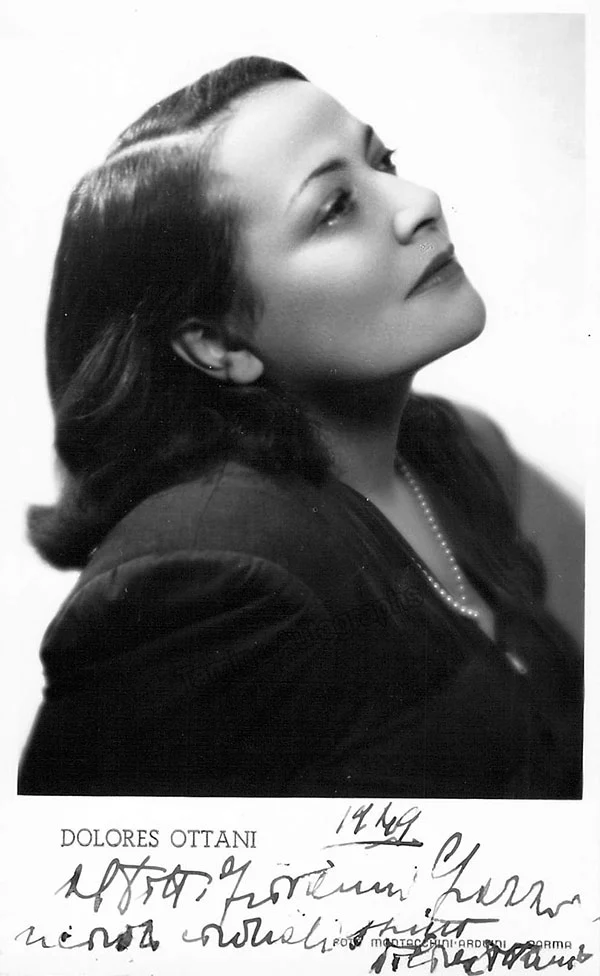 OTTANI, Dolores (Various Autographs)