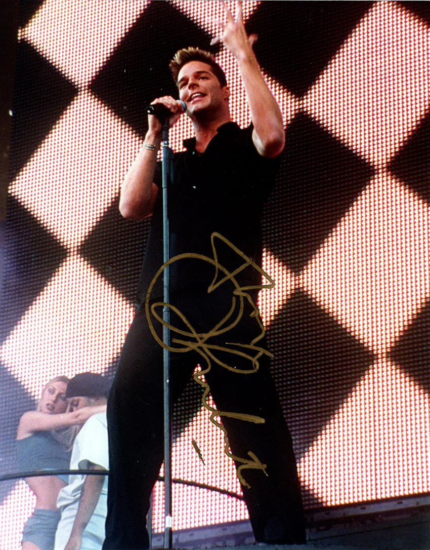 Martin, Ricky - Signed Photograph