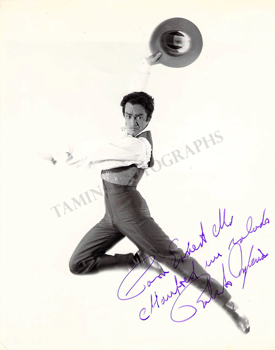 Iglesias, Roberto - Signed Photograph