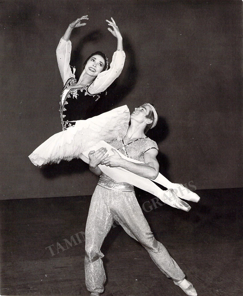 Nureyev, Rudolf - Unsigned Photographs (various options) - Image 5