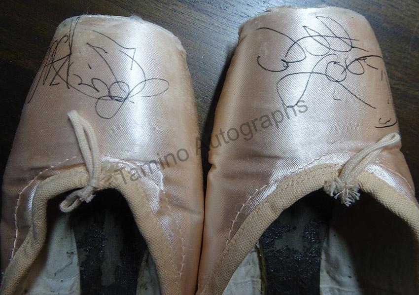 Page, Ruth - Signed Pointe Shoes - Image 2
