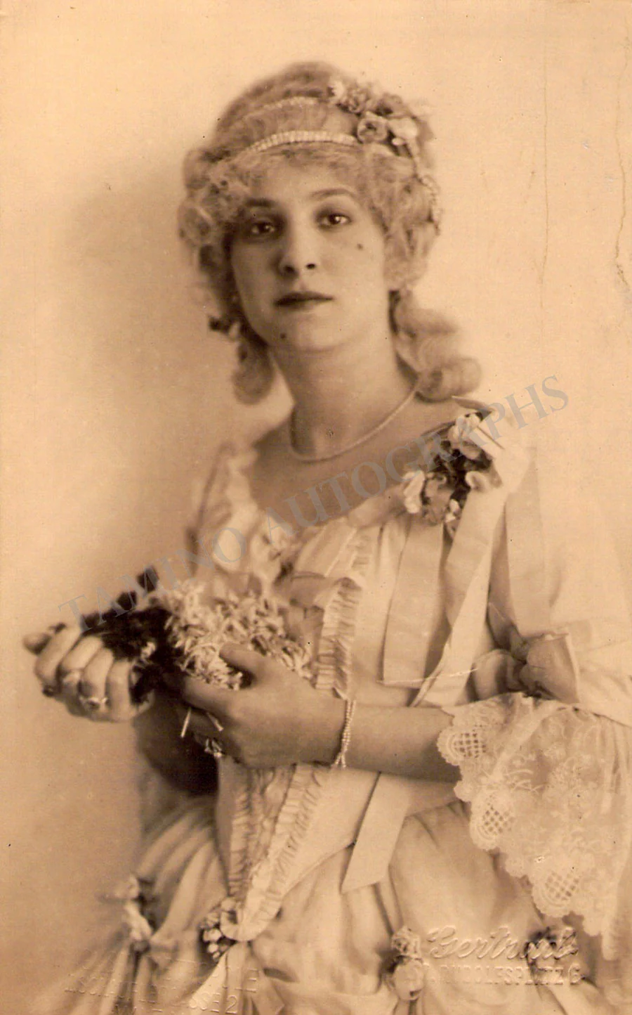 SCHONE, Lotte (Various Autographs) - Image 8