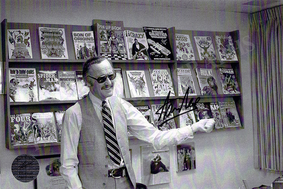 Lee, Stan - Signed Photograph