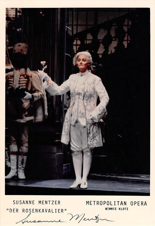 MENTZER, Susanne (Various Autographs)
