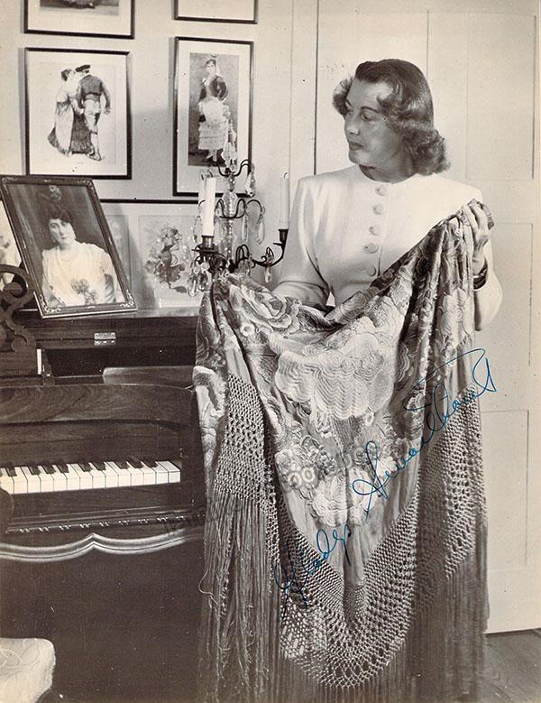 SWARTHOUT, Gladys (Various Autographs) - Image 2