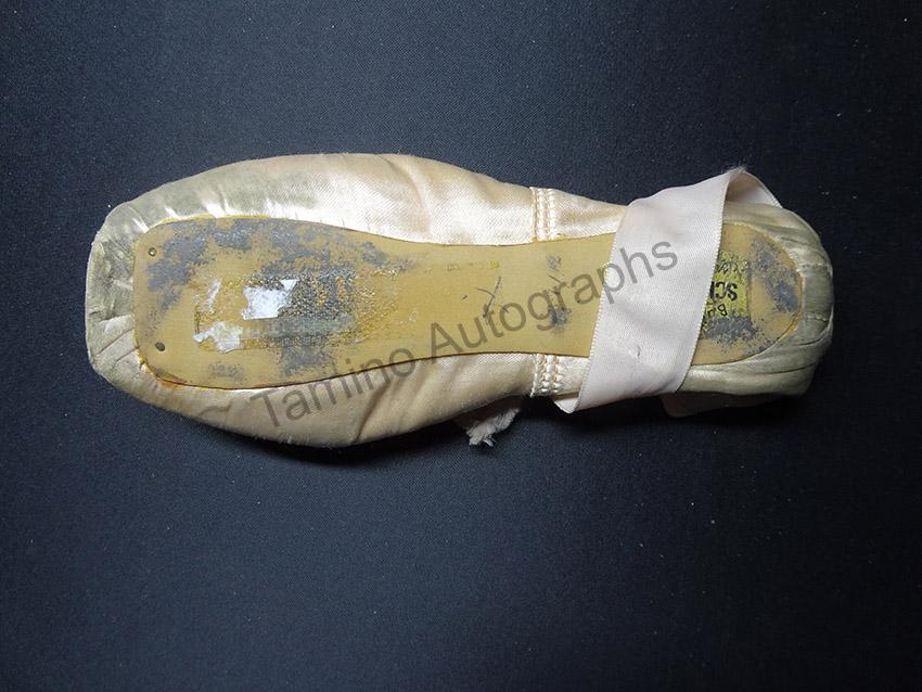Tcherkassky, Marianna - Signed Pointe Shoe 1977 - Image 4